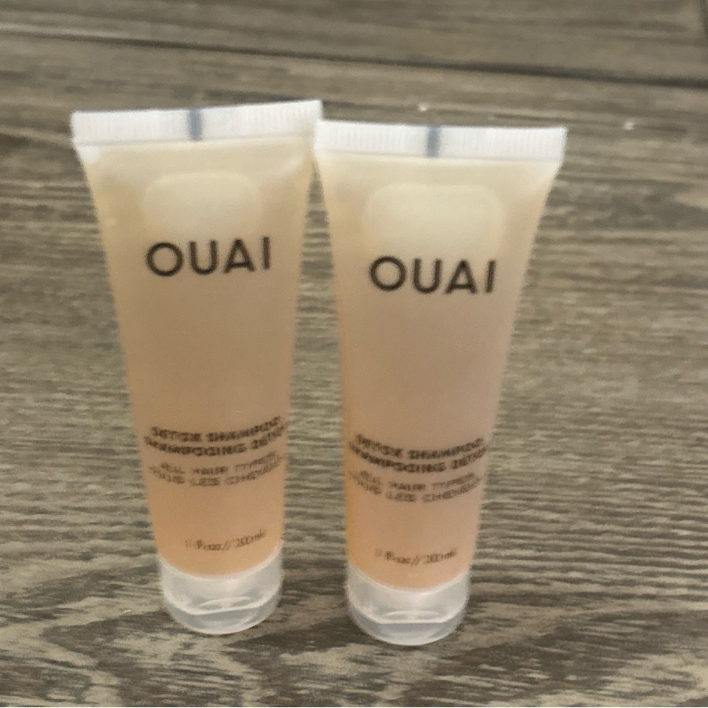 2 OUAI Travel Shampoo Duo in Clear Tubes